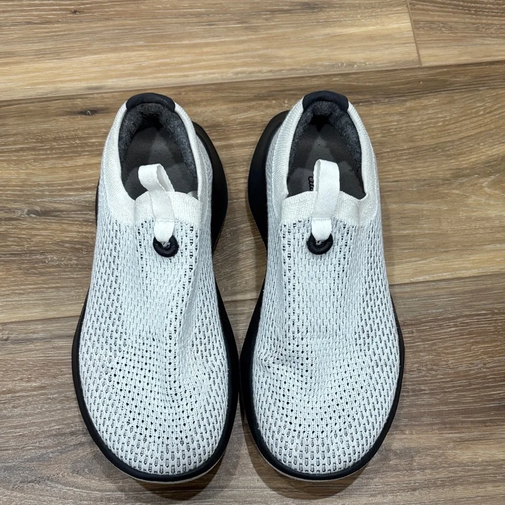 Allbird Women’s White Slip-On Shoes Size 7 - Picture 1 of 7